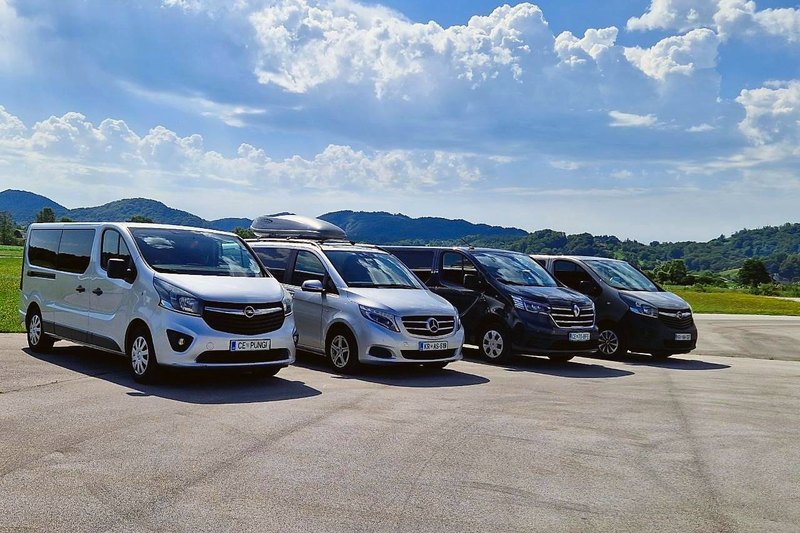 Four TourSlo minibuses in a row: Opel Vivaro, Mercedes V-Class, Renault Trafic, Opel Vivaro