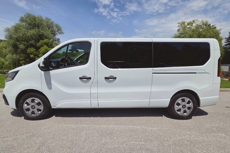 New Renault Trafic of TourSlo, side view