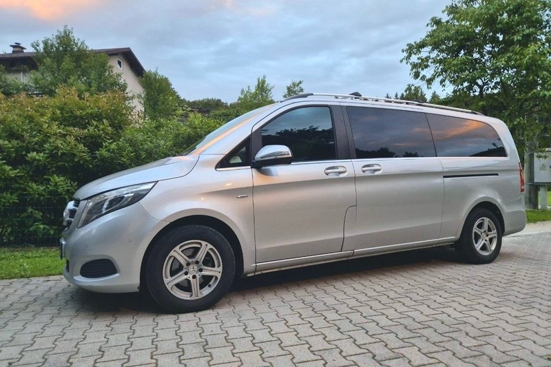 Silver Mercedes V-Class of TourSlo